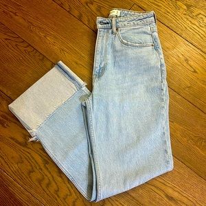 Abercrombie and Fitch Jeans - 2 SHORT